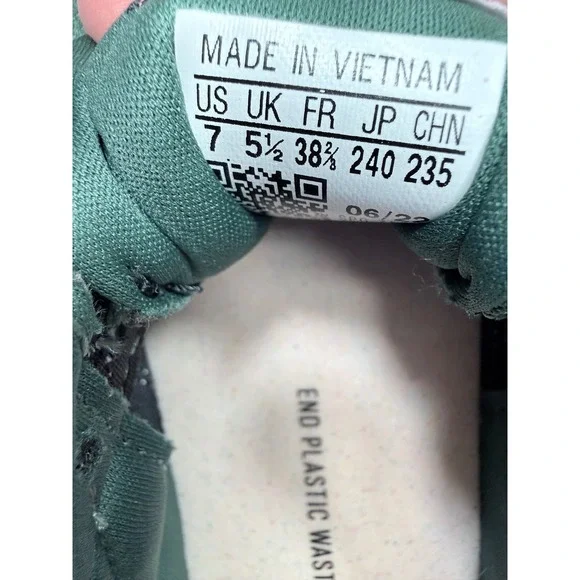 Adidas Run 60s 2.0 Womens Sneakers Green Pink White Retro Running Shoes Size 7 - Picture 6 of 7